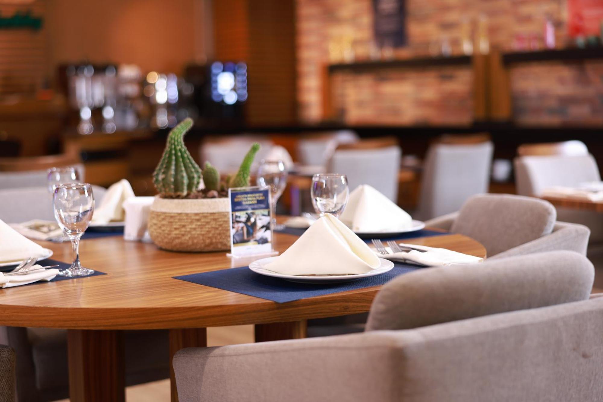 Anemon Cigli Hotel Smirne Esterno foto