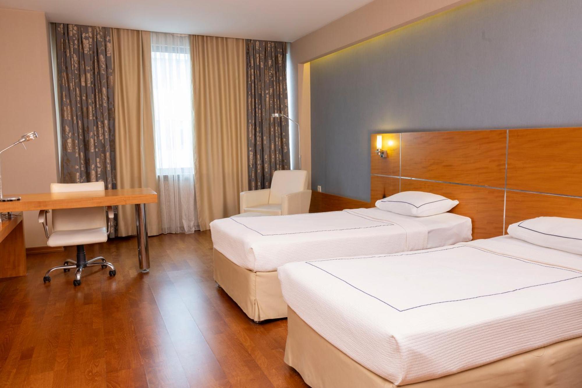 Anemon Cigli Hotel Smirne Esterno foto