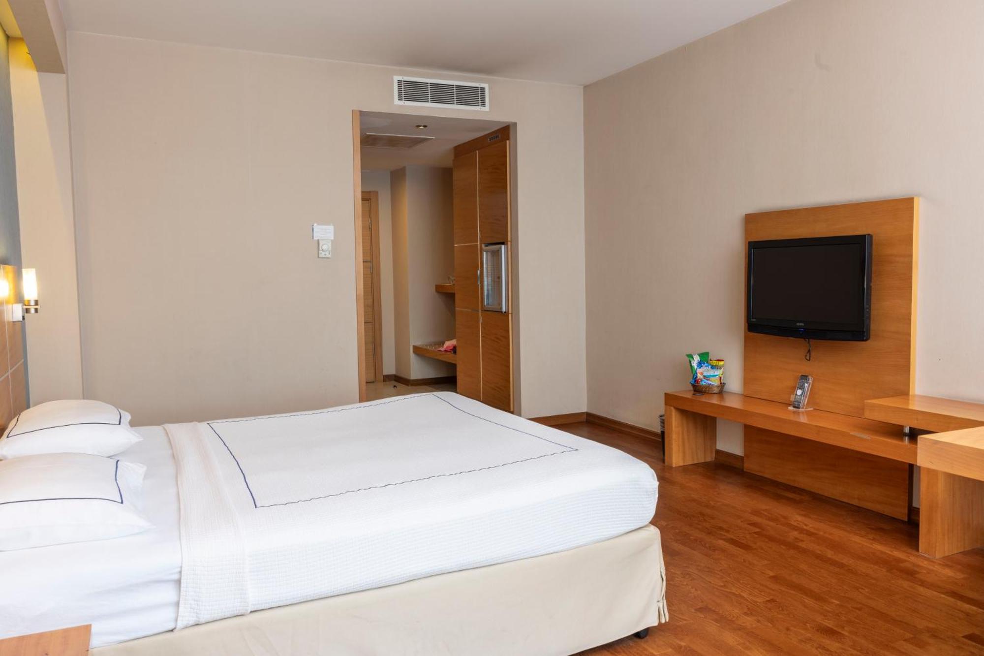 Anemon Cigli Hotel Smirne Esterno foto