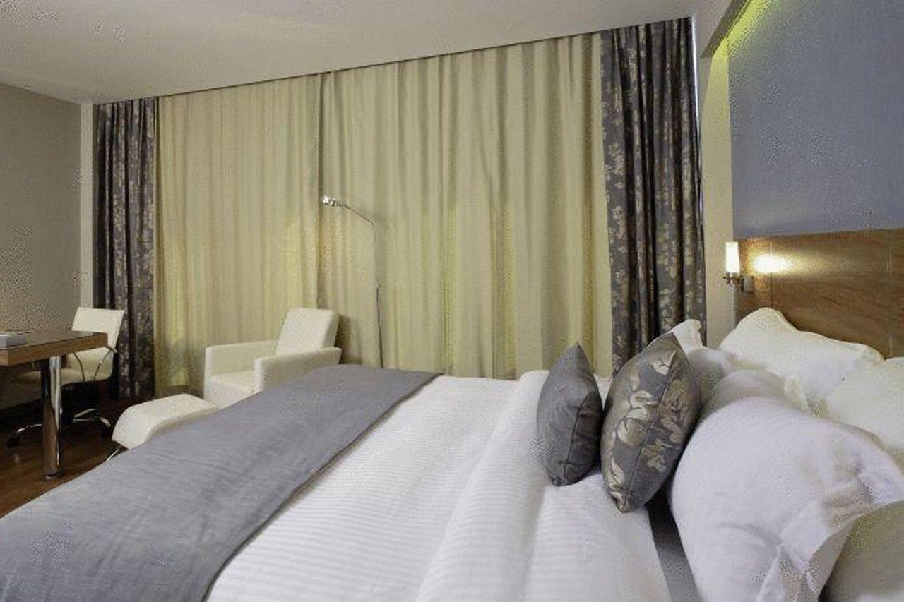 Anemon Cigli Hotel Smirne Esterno foto