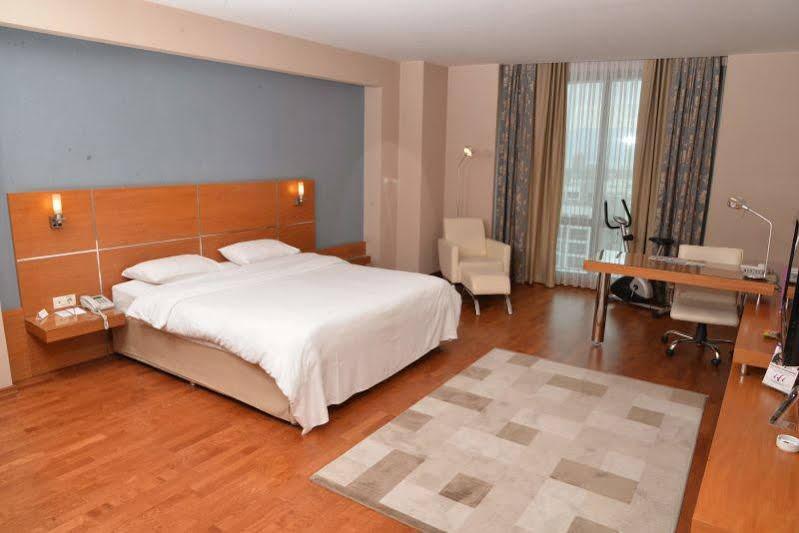 Anemon Cigli Hotel Smirne Esterno foto